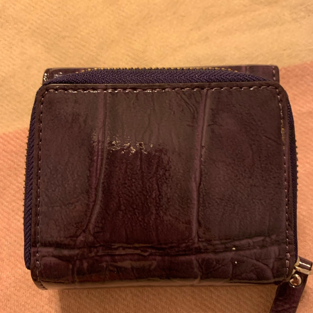 Kate Spade Purple Leather Wallet Luxurious Design - Picture 3 of 8